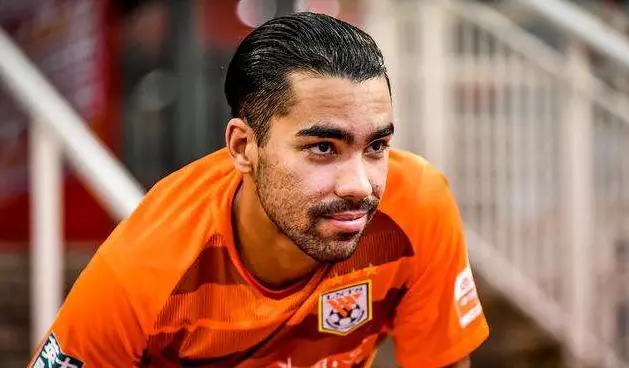 赛事分析关于集结日尼斯调整名单以备葡超，官宣签约环节打磨，目标明确，赛季目标并未改变的信息