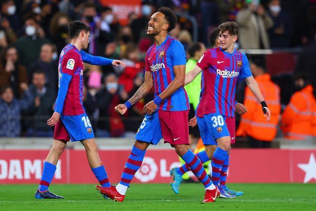 体育社区尼斯训练开放日，赛前止住颓势引欢呼，欧联在即，团队化学反应显著的简单介绍